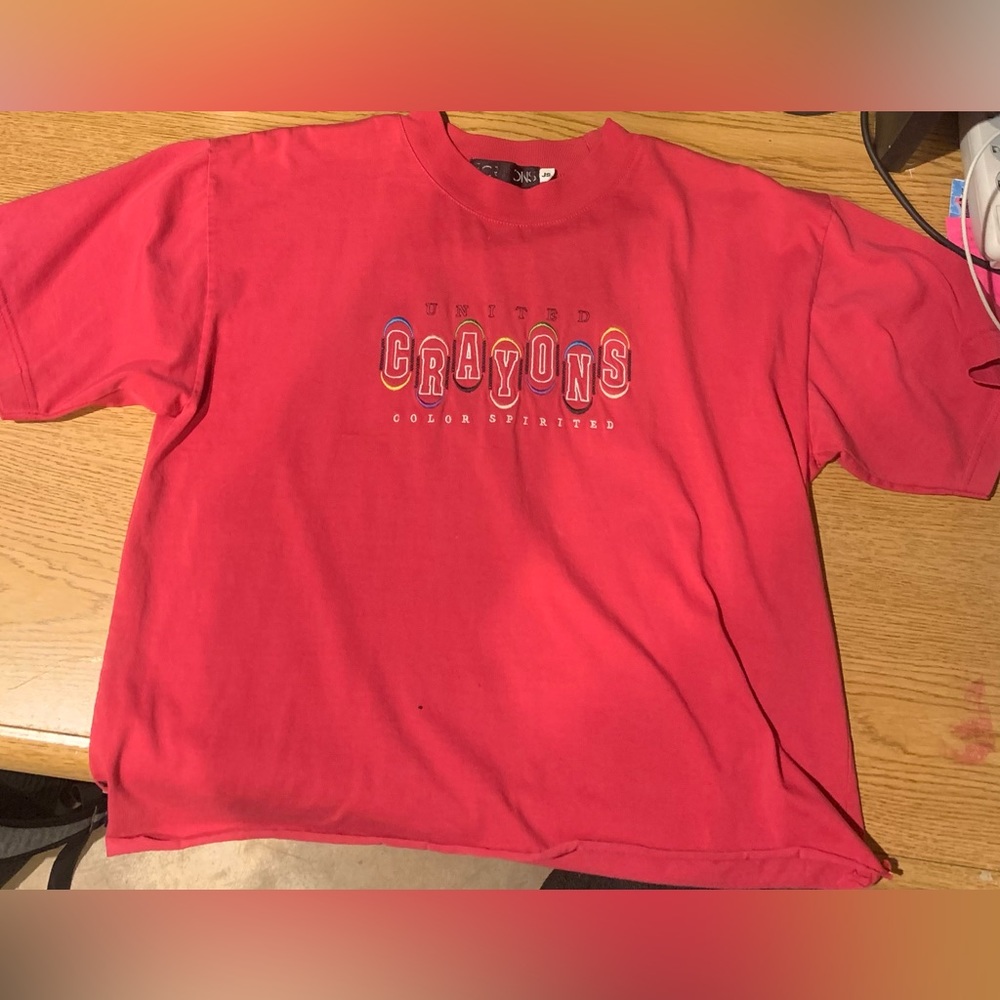 Vintage United Crayons Cropped Pink T-Shirt